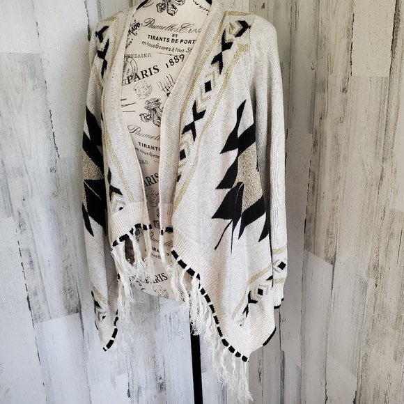 TOBI AZTEC PRINT FRINGE CARDIGAN SWEATER - Picture 4 of 6